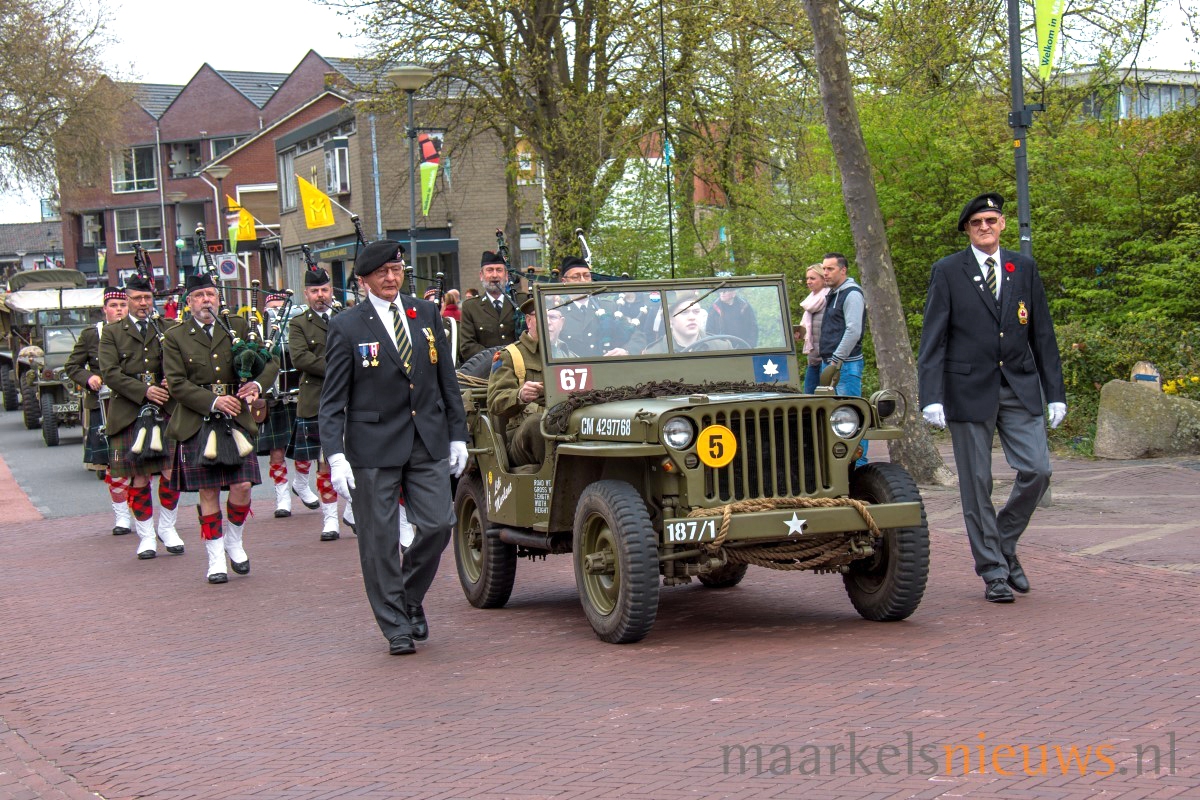 Bevrijdingsdag-Markelo-plaquette-Beaufort_MMHN_20170408-2