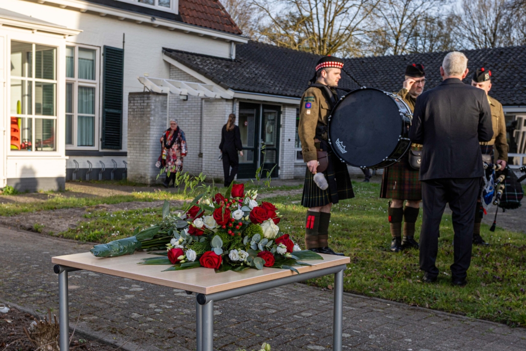 01 08 april 2026 herdenking bij de Ichtuskerk